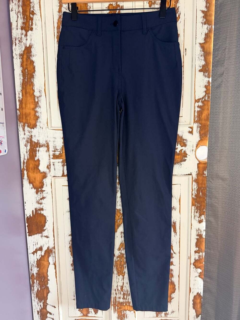 lululemon Women’s Navy Blue On The Fly Joggers Size 4 Straight Leg Office Chic